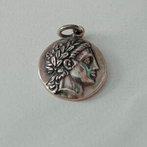 Antique-Inspired Silver Pendant Necklace